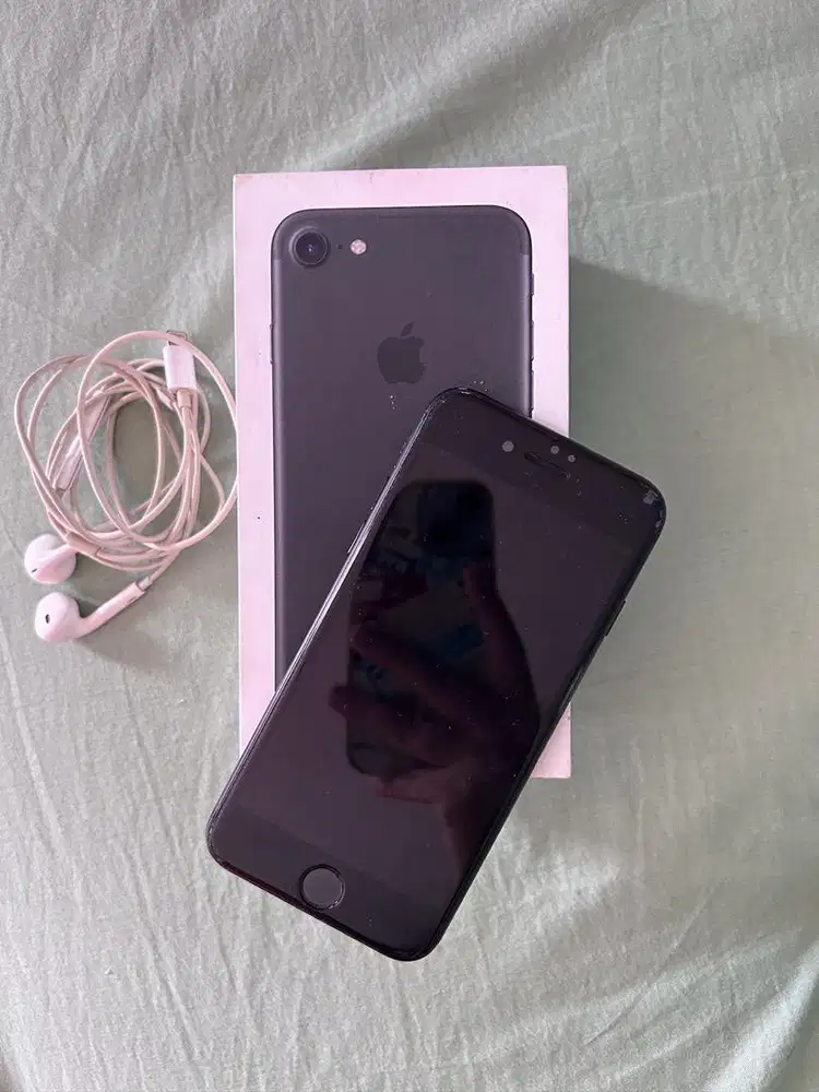 iPhone 7 32GB black