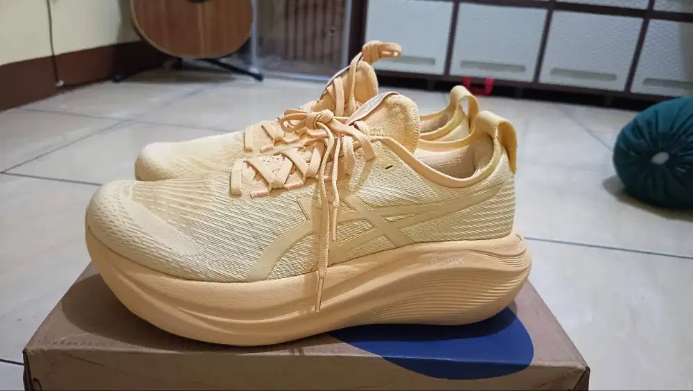 ASICS GEL NIMBUS 27  LITE