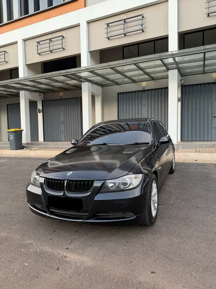 BMW 320i 2006 Bensin