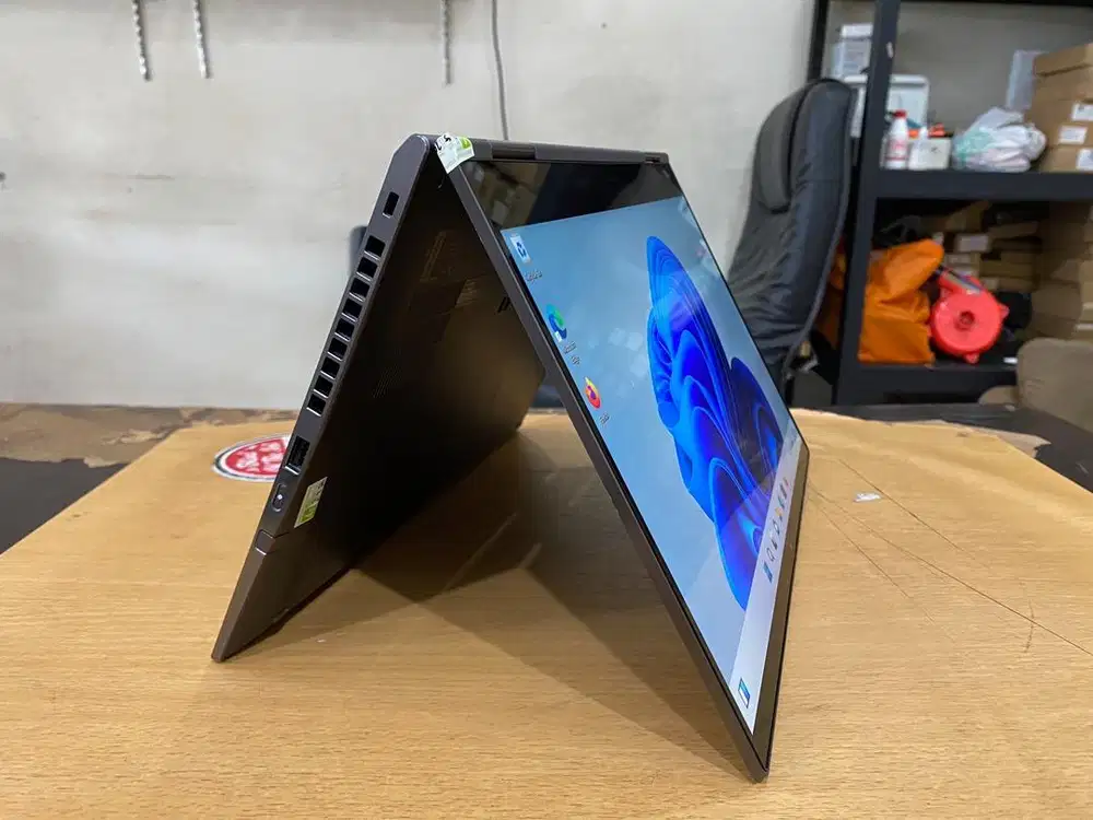 Lenovo ThinkPad X1 Yoga Core i5Gen8 Ram 16GB SSD 256GB Touchscreen