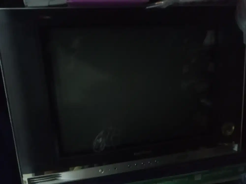 Tv Polytron bekas