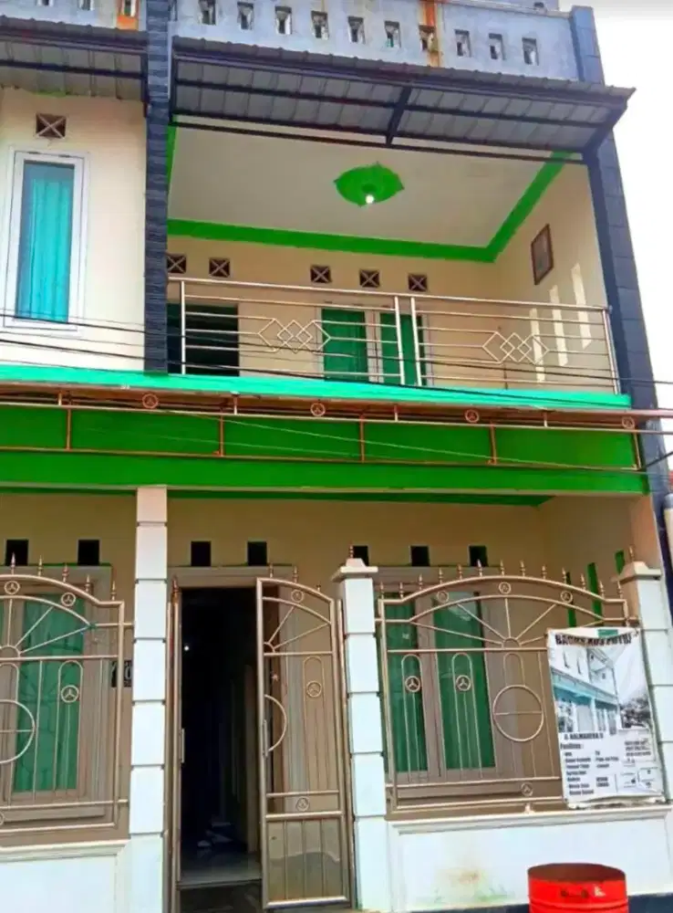 Dijual Rumah kost beserta isinya