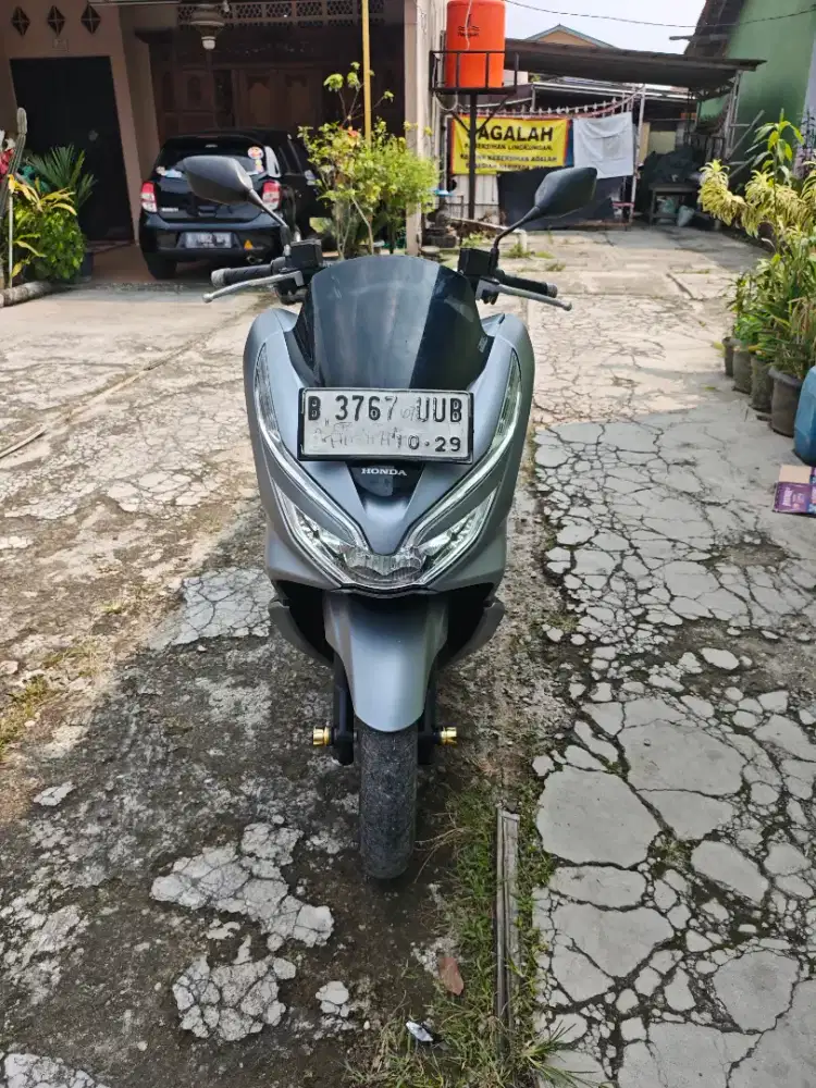 •Honda PCX 150cc 2019 Silver Mulus Cakep