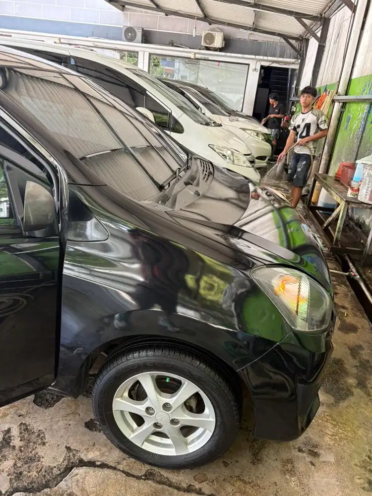di jual mobil ayla 2021