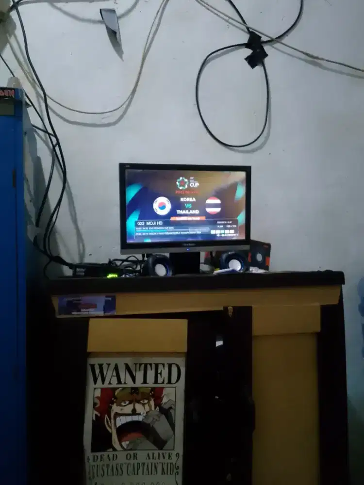 TV monitor bekas