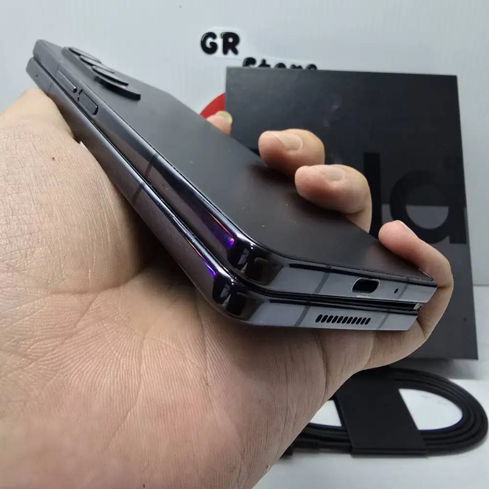 Samsung Galaxy Z Fold 4 Black 12/256 Fullset No Minus