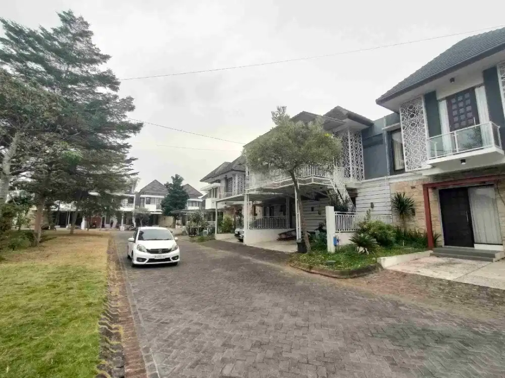 Rumah Mewah Tunggul Wulung Boulevard Kota Malang