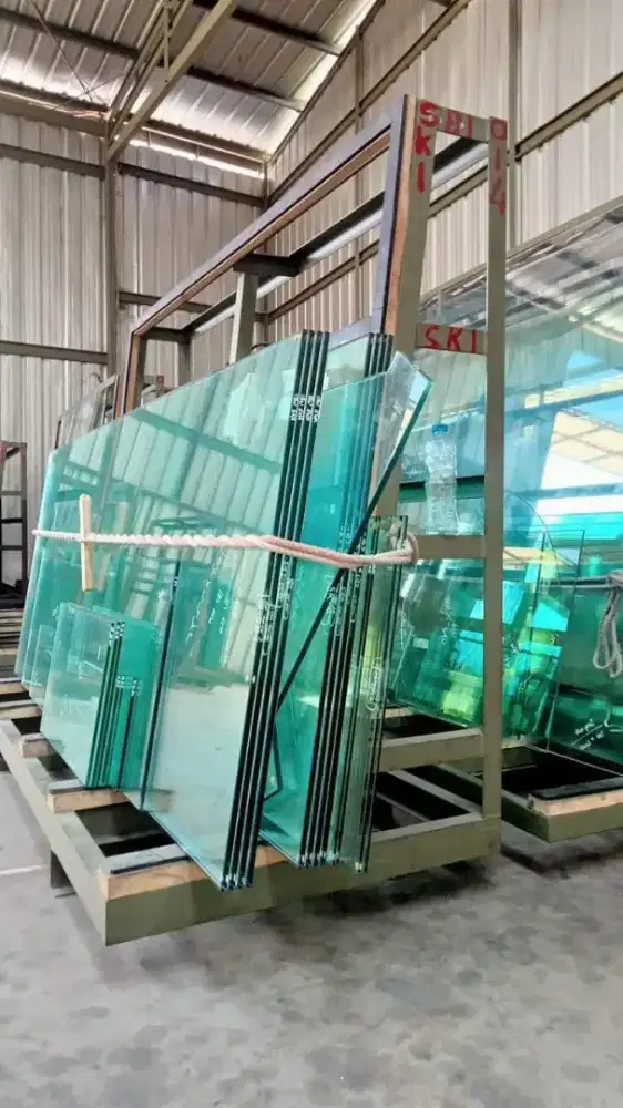 Kaca tempered 10mm sesuai pesanan