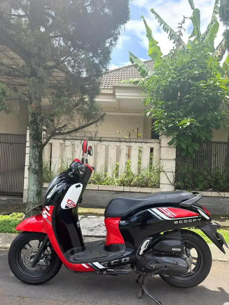 SCOOPY STYLISH 2022