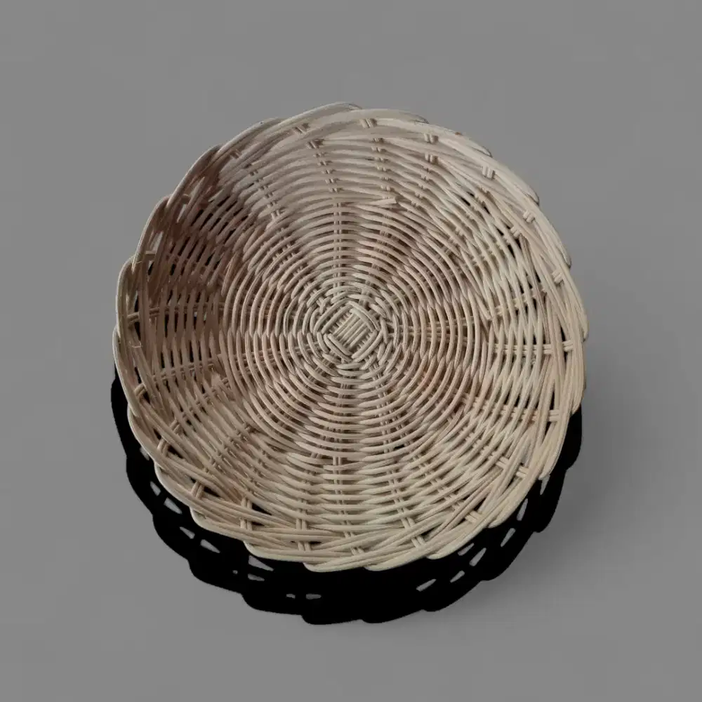 piring dari anyaman rotan asli
