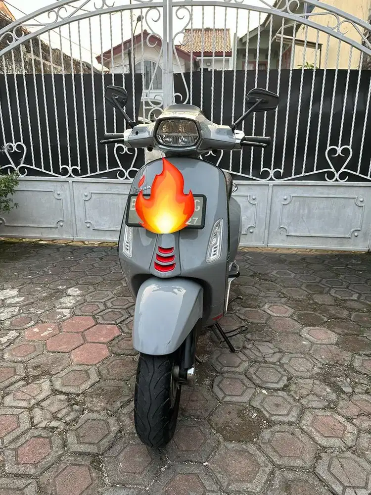 VESPA SPRINT S 150 ABS GREY LOW KM