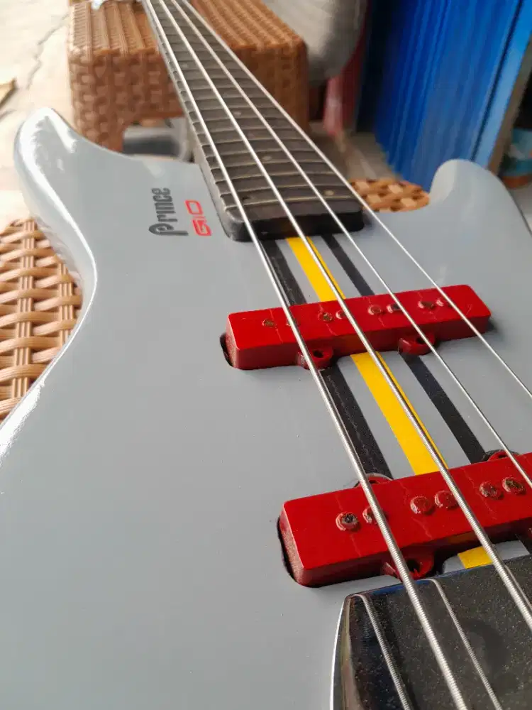 Gitar BASS PRINCE ORIGINAL
