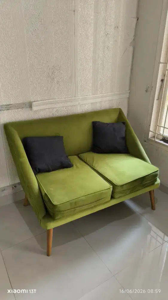 Sofa Minimalis Hijau Olive