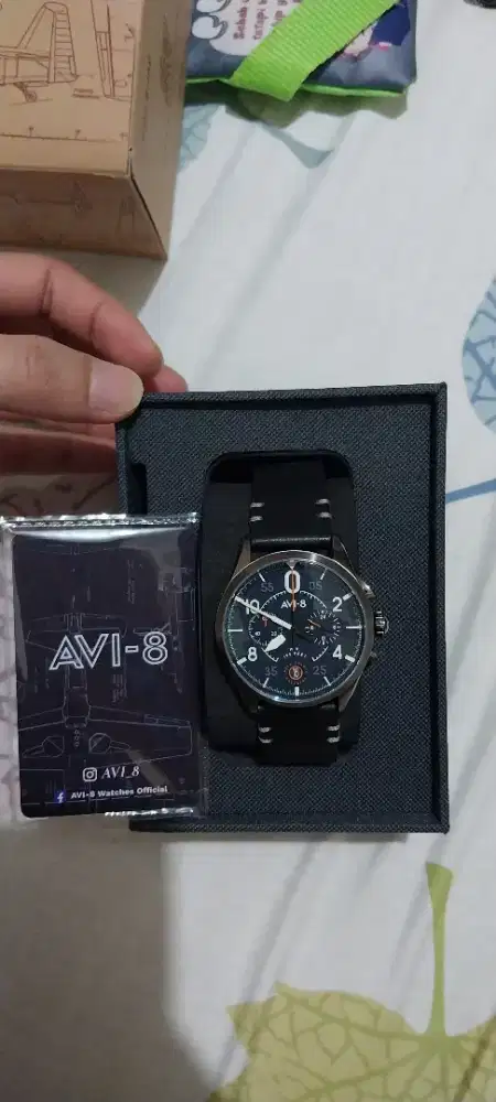 Jam Tangan Pria AVI 8 Spitfire AV 4089-04 Dial Biru