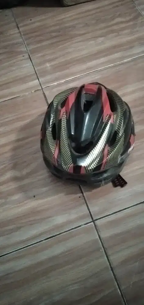 helm sepeda gunung