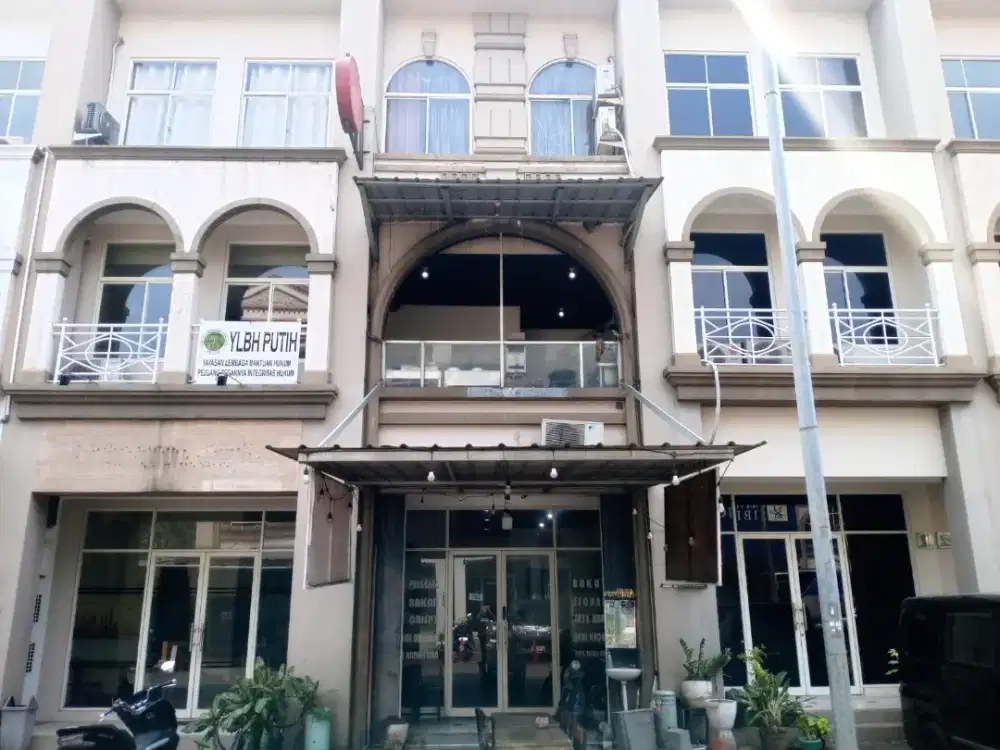 Dicari tukang masak dan cook helper untuk restoran NON HALAL.