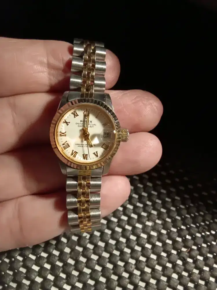 Jam tangan cewek automatic, kombinasi