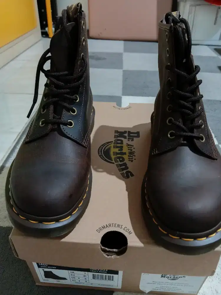 Sepatu dr martens