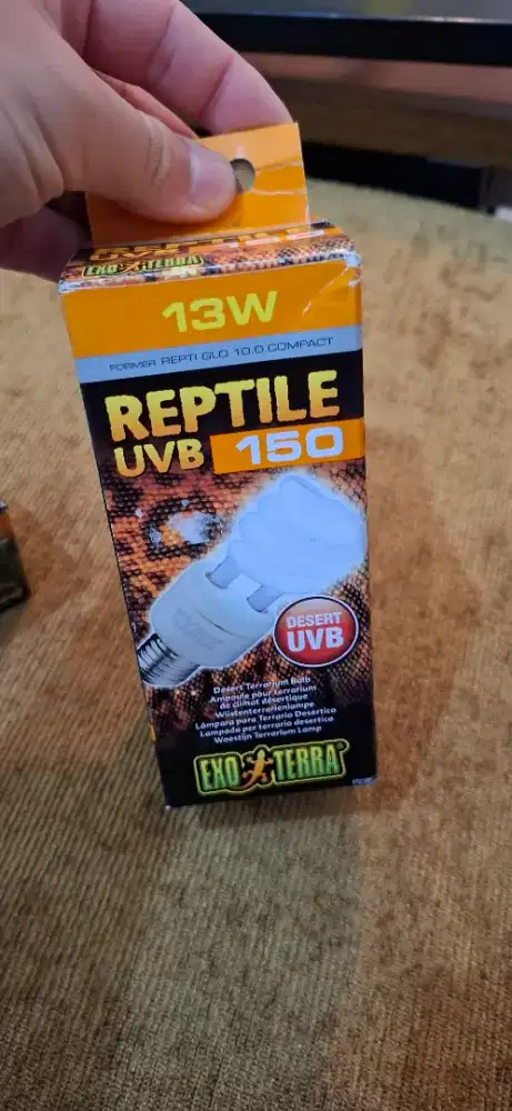 Lampu UVA UVB dan Fifting