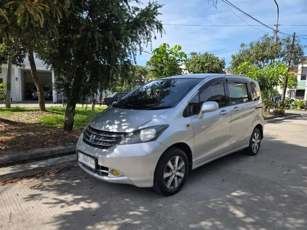 Honda Freed 2009 Bensin
