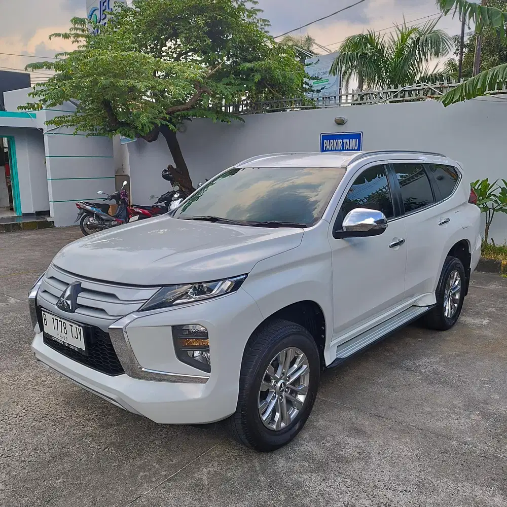 Mitsubishi Pajero Sport Exceed AT Diesel 2022 Putih Tangan 1 Istimewa