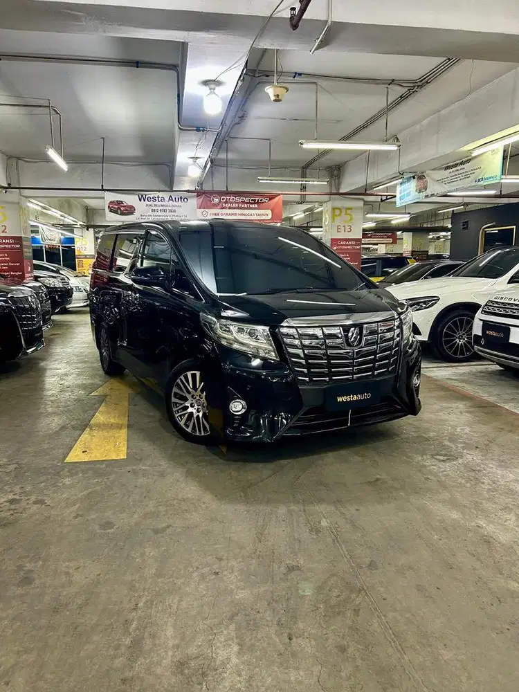 Toyota Alphard 3.5 Q Excecutive Lounge 2017 Like New 2016 LM350