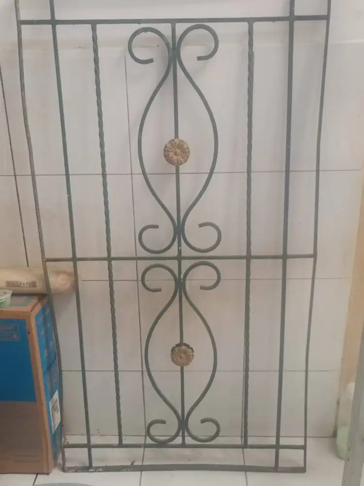 teralis besi jendela