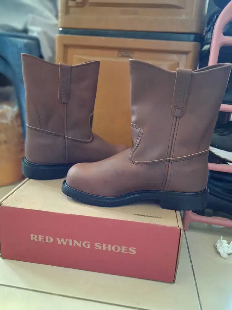 Safety shoes No.43 Red wing 8241 EEE