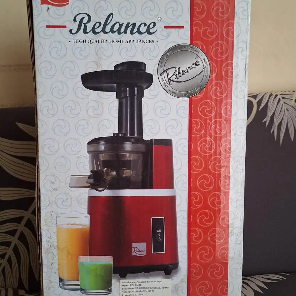 Juicer buah dan sayur