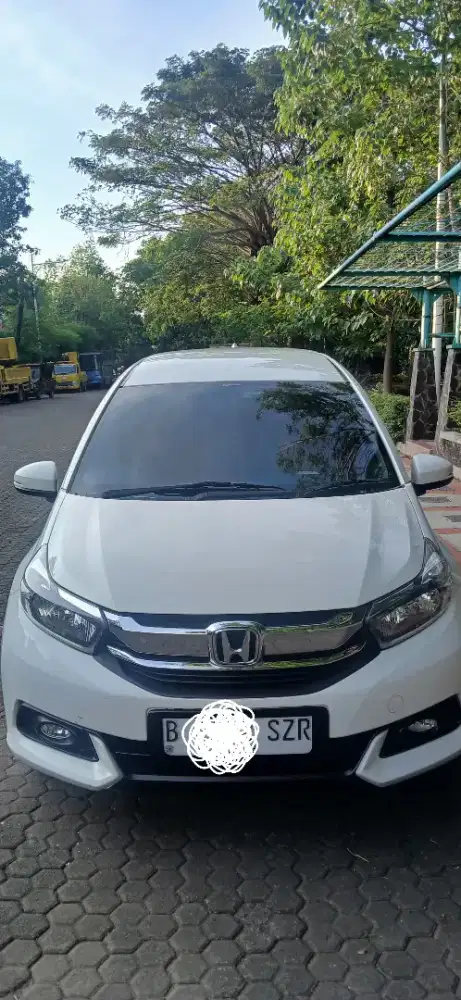 Honda Mobilio tipe E CVT Putih 2017