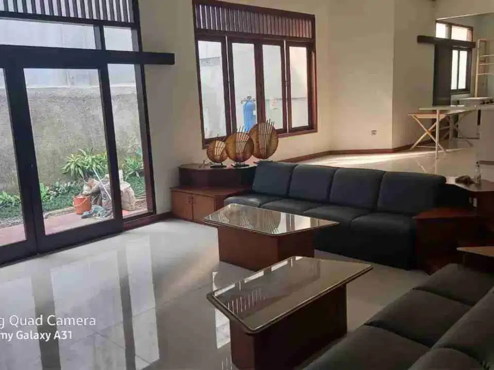 Disewakan Rumah Furnish Setra Indah