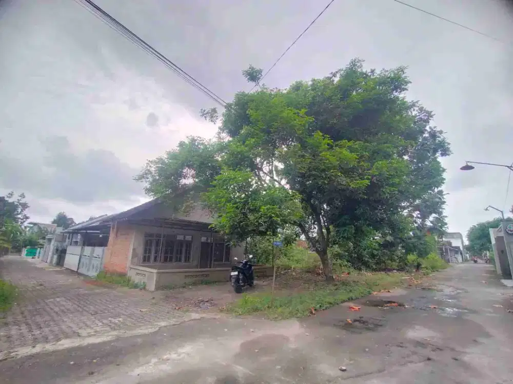 Tanah istimewa hook di utara stadion maguwo