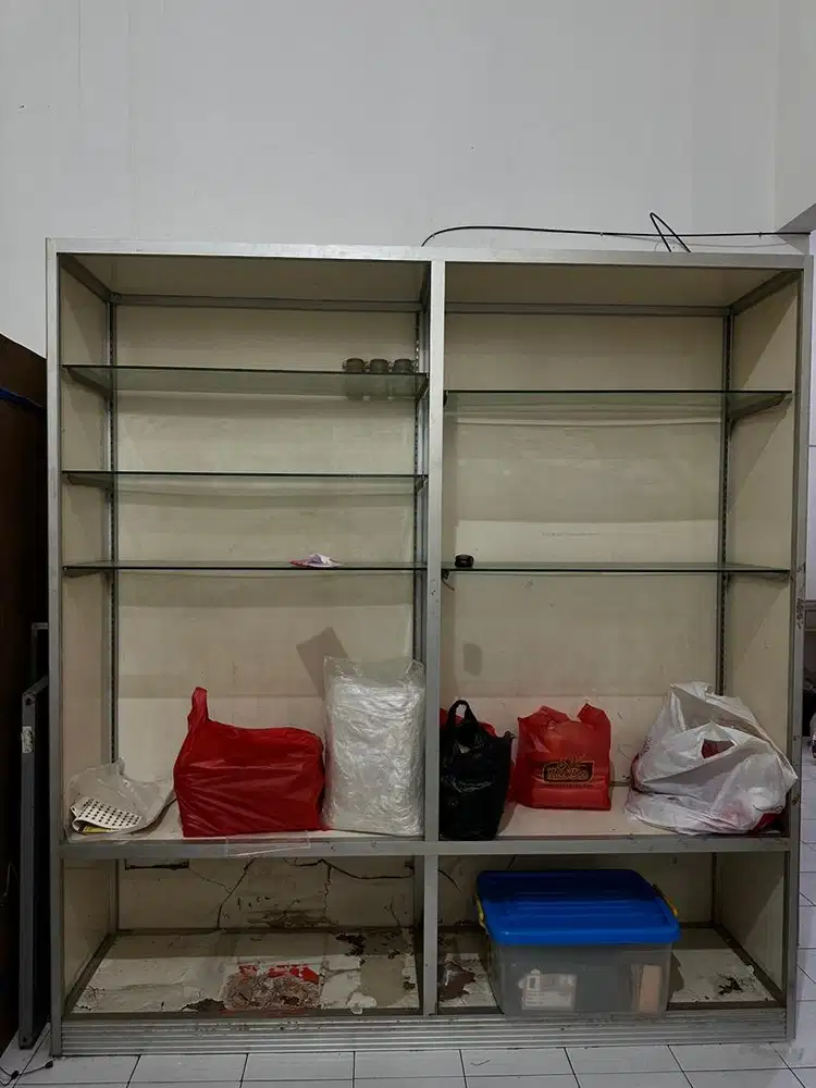 Rak susun serbaguna