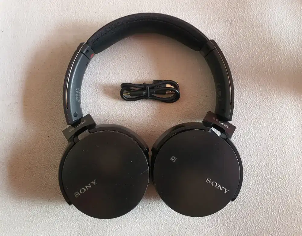 headphone nirkabel Sony MDR-XB650BT EXTRA BASS