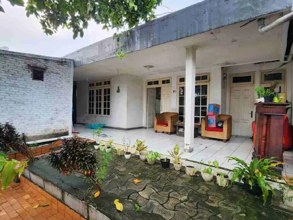 BU, DIJUAL RUMAH HITUNG TANAH DALAM KOMPLEKS DI RADIO DALAM JAKARTA SELATAN