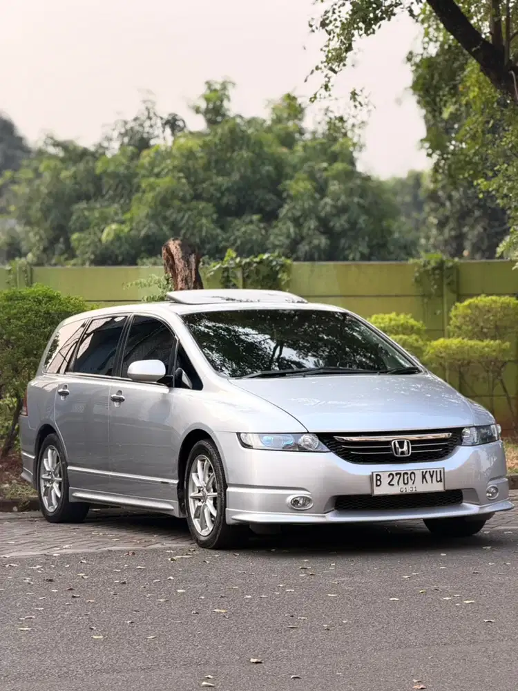 Honda Odyssey RB1 Absolute +