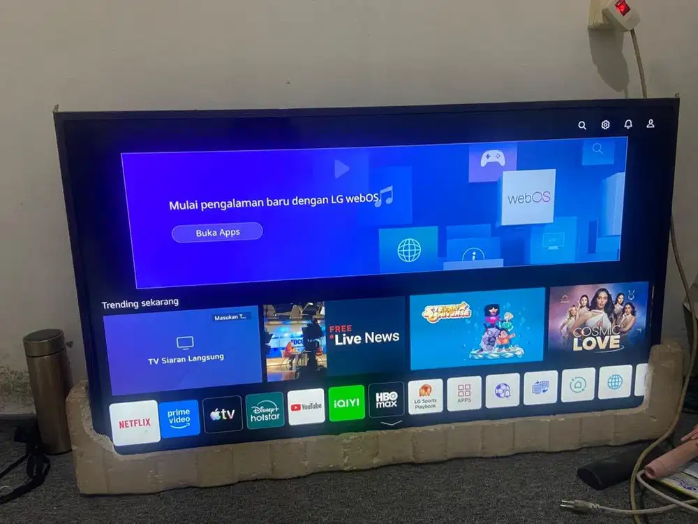 JUAL TV LED LG 43INC MULUS NO MINUS SEGEL SEMUA BELOM PERNAH BONGKAR