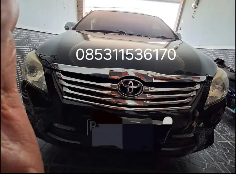Toyota Kijang Innova 2012 Bensin