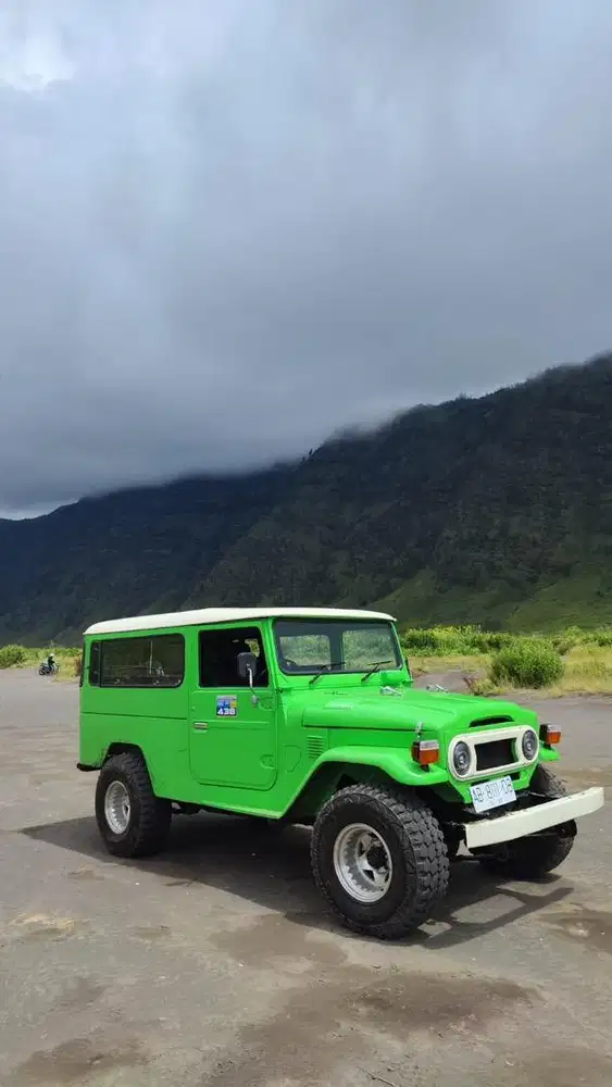 Dijual Toyota Land Cruiser Hardtop FJ40 Long Chasis 1979