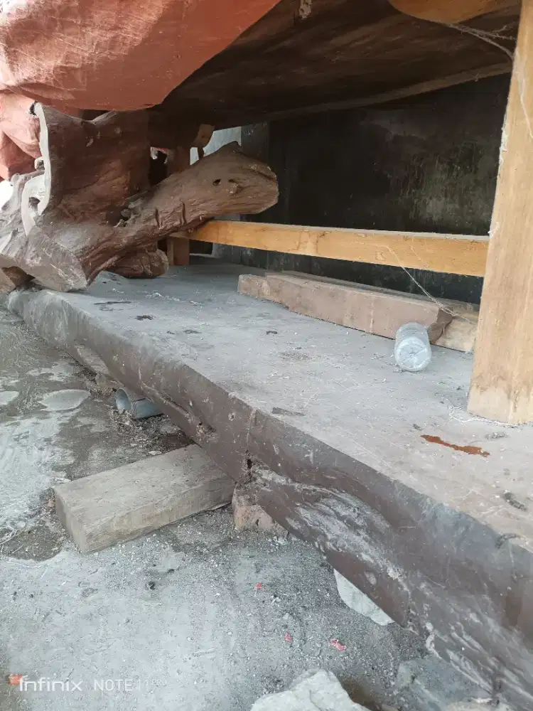 Meja kayu jati utuh