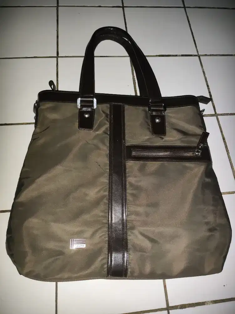 Tas Tote warna coklat gelap(unisex)