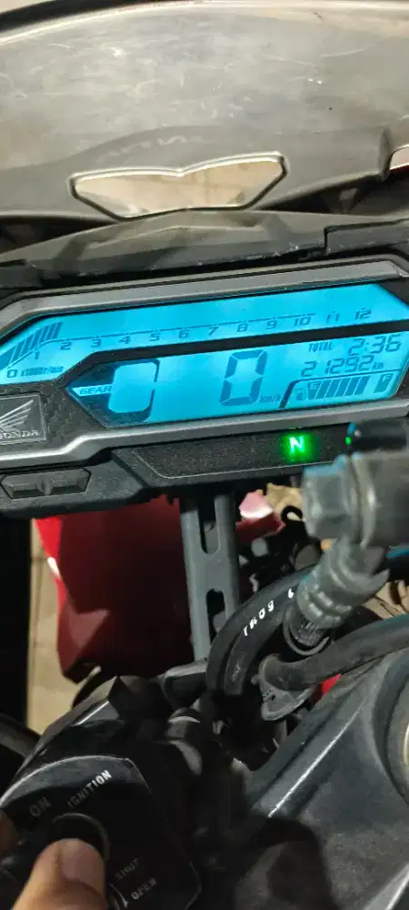 Honda CBR 150R Facelift 2016 - Mesin Super Jos - KM 22rb Low Odo