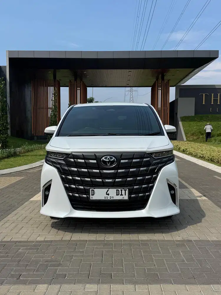 Toyota Alphard 2.5 G Hybrid TSS 2024