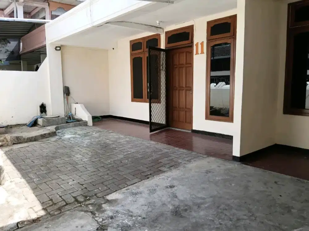 Simpang Darmo Permai Selatan