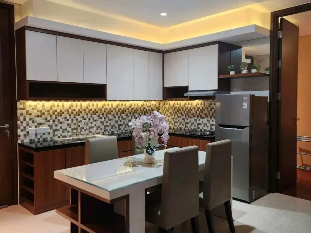 THE ROSEBAY
