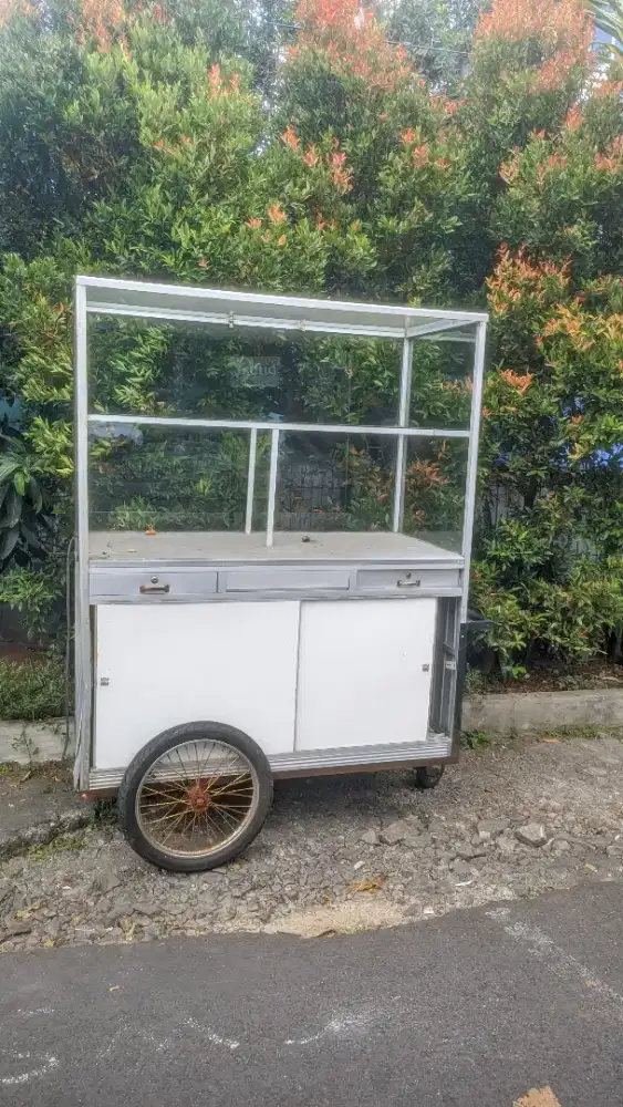 Gerobak etalase jualan