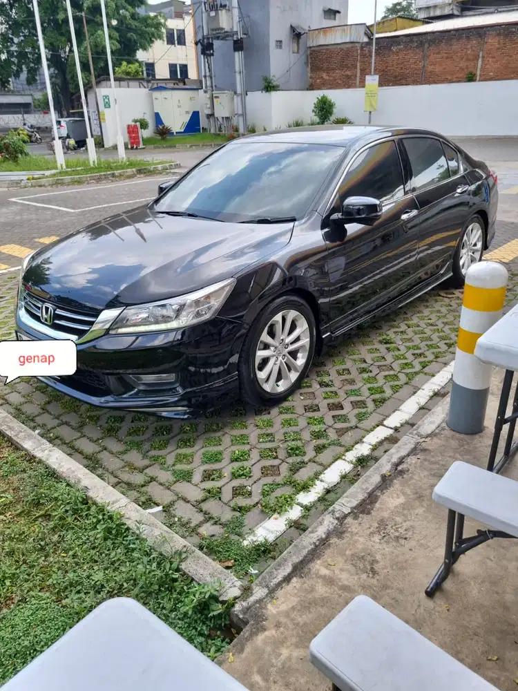Honda Accord 2013 Bensin