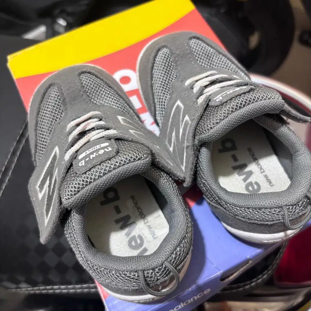 sepatu New balance size 23,5 ORI