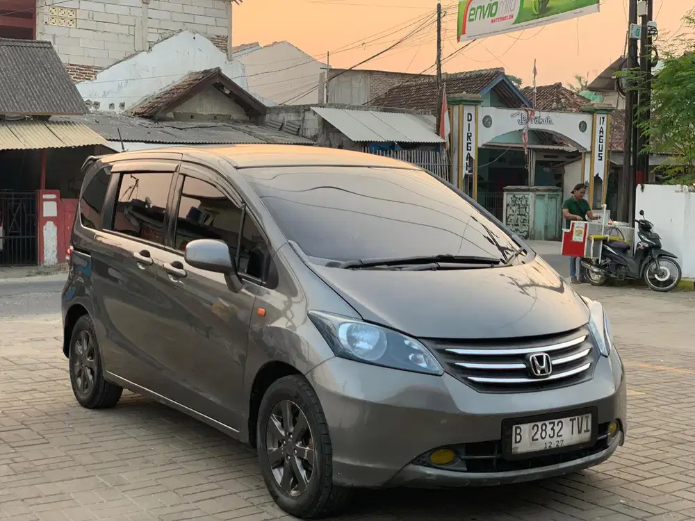 Honda Freed 2009 Bensin