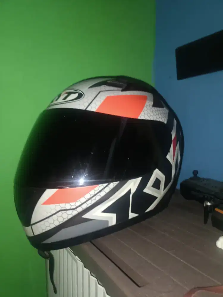 Kyt R10 mulus dark visor